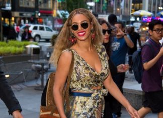 Beyoncé’nin Yaz ile Flört Eden Elbisesi